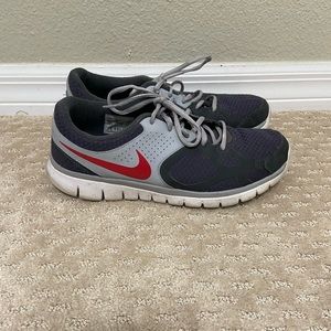 EUC Nike sneakers mens size 10.5